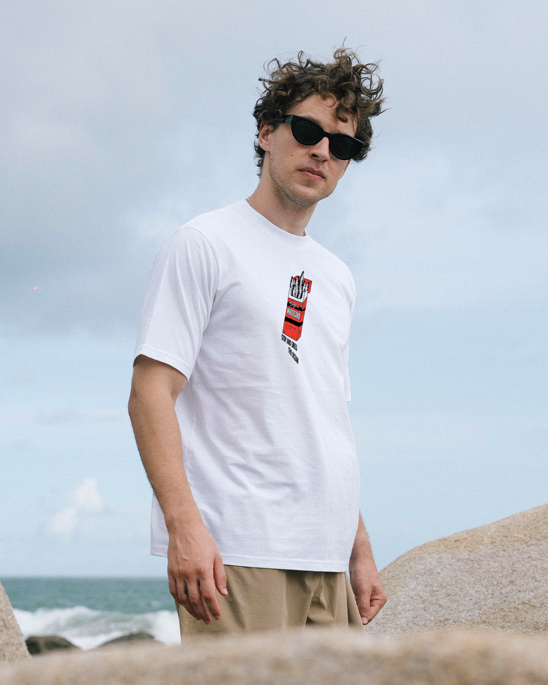 T-SHIRT STOP AND SMELL